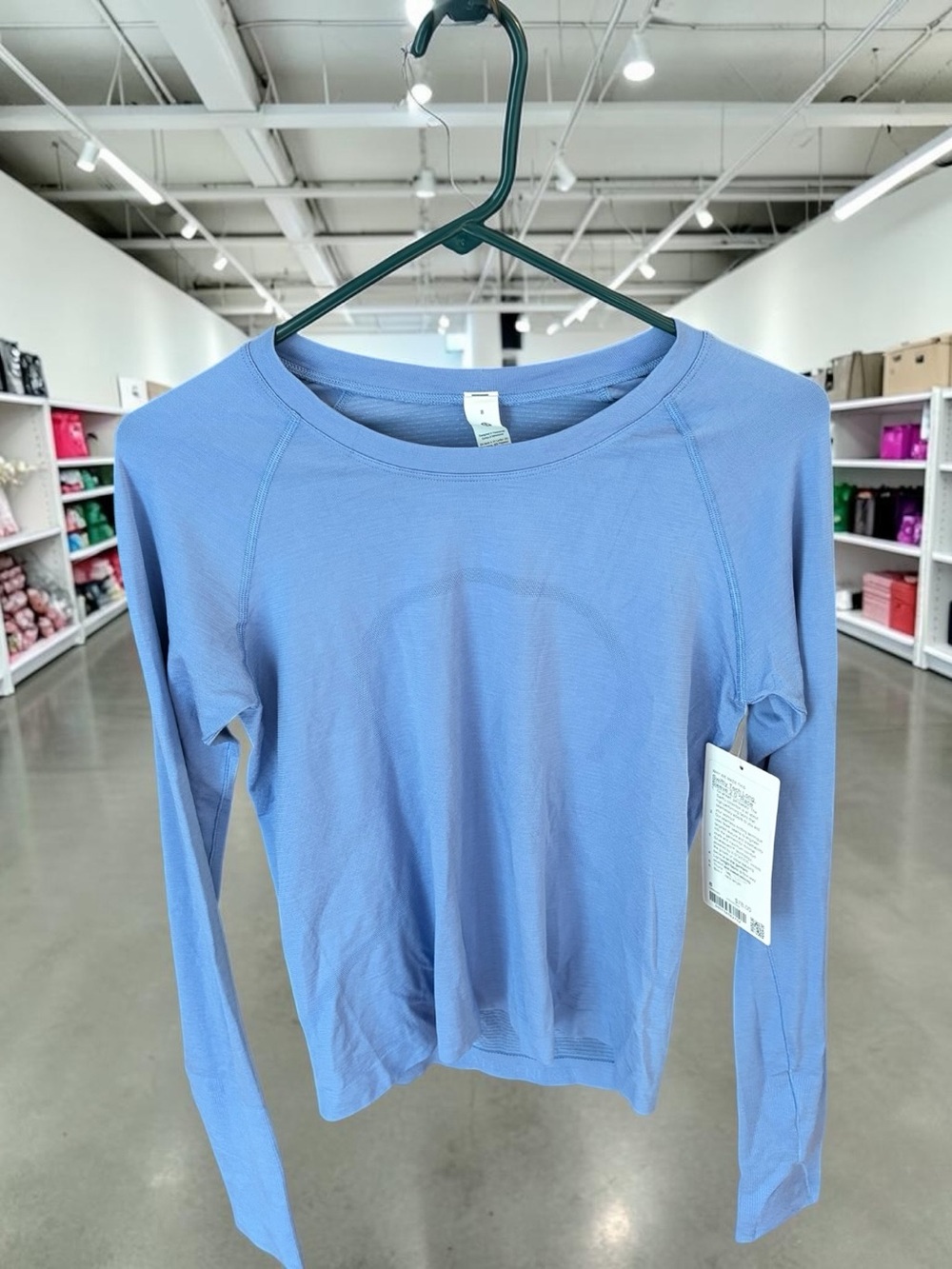 Swiftly Tech 2.0 long sleeve Race Lululemon women’s size 8